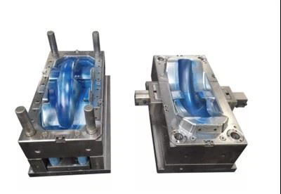 Автоматичне крило з формою для лиття пластику